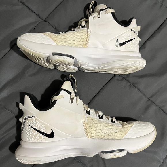 Nike Lebron witness V(5) white black - Picture 2 of 10